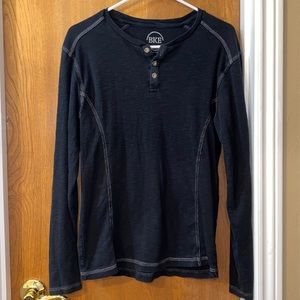 Men’s long sleeve shirt
